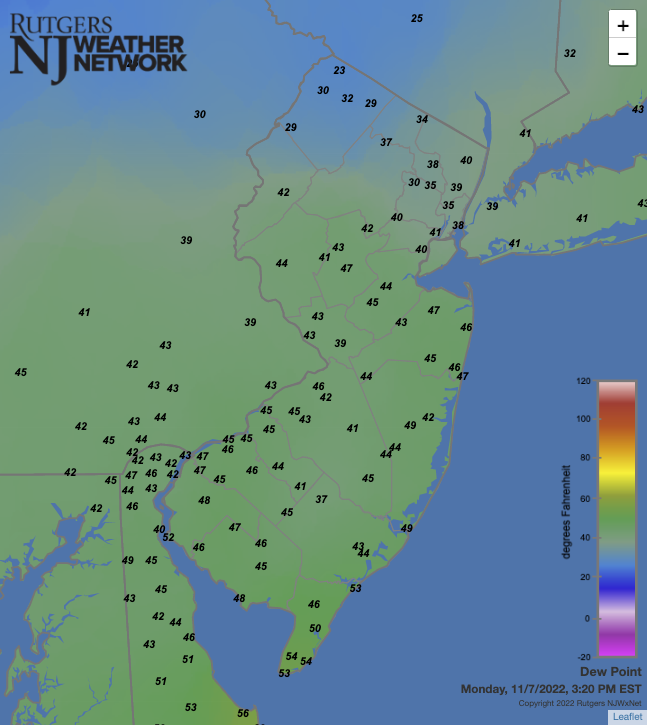 Figure 5. Surface dew point temperatures at 3:20 PM on November 7th. Observations are from automated Rutgers NJ Weather Network, National Weather Service airport stations, Shrewsbury Weather Network, and Delaware Environmental Observing System Network weather stations. Surface dew point temperatures at 3:20 PM on November 7th.